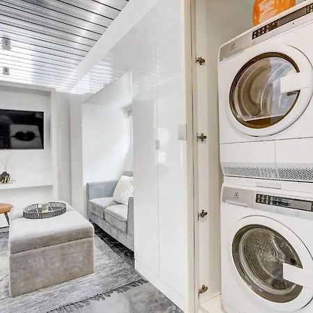 Kcm Mikros Smart Apartments 7 克里夫兰 外观 照片