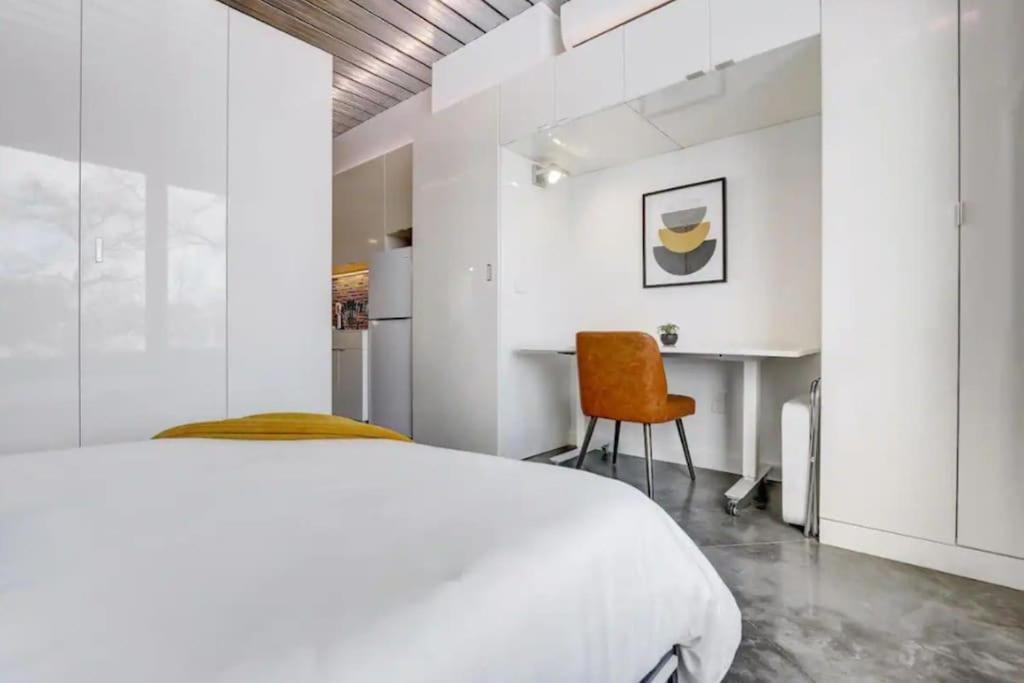 Kcm Mikros Smart Apartments 7 克里夫兰 外观 照片
